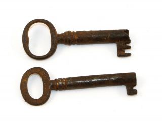 2 Small Skeleton Keys - Good For Steampunk And Re - Purpose Projects Jt126