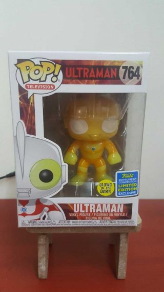 Funko Pop Sdcc 2019 Ultraman Glow In The Dark With Pop Protector