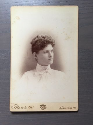 Cabinet Card Young Lady By D.  P.  Thomson Kansas City,  Mo