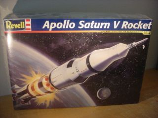 Revell Apollo Saturn V Rocket Plastic Model Kit Nib
