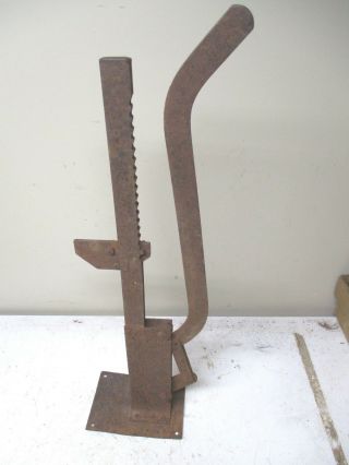 Old Adjustable Farm Wagon Or Buggy Jack With 2 " Lift