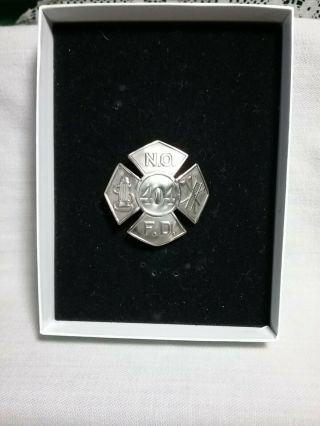 Vintage - Firemens Badge - N.  O.  404 F.  D.  - Silver
