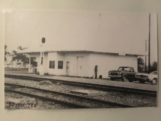 Toyah Texas T&p Rr Station Railroad Depot B&w Real Photo Postcard Rppc