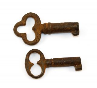 2 Small Skeleton Keys - Good For Steampunk And Re - Purpose Projects Jt125