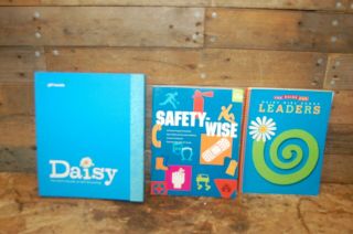 Daisy Girl Scout Girls Guide To Scouting Binder Book Leaders Safety Wise