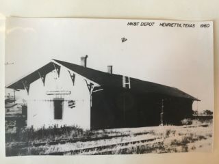 Henrietta Texas Mkt Rr Station Railroad Depot B&w Real Photo Postcard Rppc