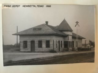 Henrietta Texas Fwd Rr Station Railroad Depot B&w Real Photo Postcard Rppc
