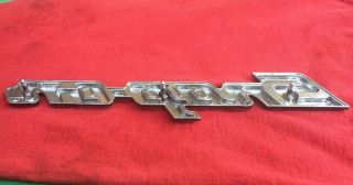 VINTAGE SNAP - ON LOGO TOOL BOX EMBLEM ALL METAL,  8 INCHES LONG & MADE IN U.  S.  A. 3