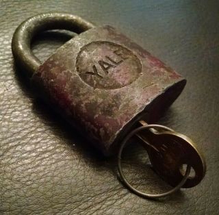 Vintage Antique Yale & Towne Padlock Lock With Key Made In Usa