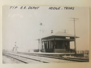 Hodge Texas T&p Rr Station Railroad Depot B&w Real Photo Postcard Rppc