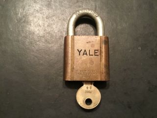 Yale Brass Lock - The Yale & Towne Mfg Co Hardware Padlock W/ Matching Key