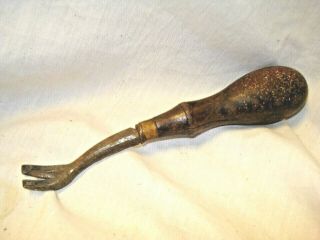 Vintage C.  S.  Osborne & Co.  Upholstery Leather Cobbler Tack Nail Puller Tool