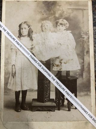 Postmortem Child With Siblings Cabinet Photo Circa Late 1800s