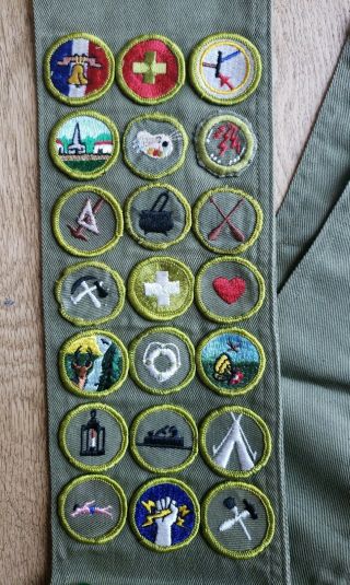 Vintage Boy Scout BSA Merit Badge Sash with 21 Patches 2