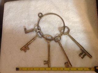 Set Of 5 Large Oversized Antique/vintage Solid Brass Skeleton Keys Great Decor
