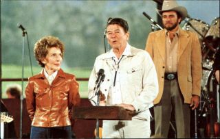 President Ronald And First Lady Nancy Reagan Merle Haggard 1982 Country Music
