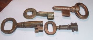 4 Antique Brass Padlock Keys 1800s,  3 Open End,  1 Folding