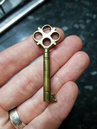 Ornate Old Antique Vintage Keys Lock Box Door Brass? Key Charm Clover Bow