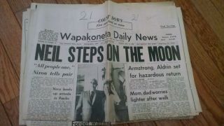 Wapakoneta,  Ohio newspapers with Neil Armstrong,  First man on the Moon,  articles 4