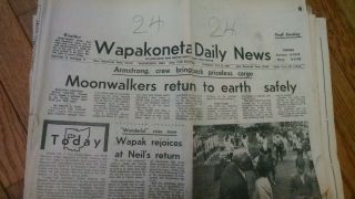 Wapakoneta,  Ohio newspapers with Neil Armstrong,  First man on the Moon,  articles 5