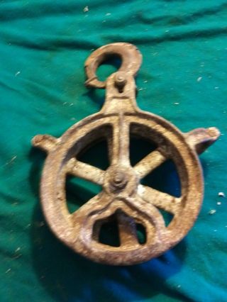 Vintage Large 1178 N Cast Iron Hay Trolley Center Drop Pulley