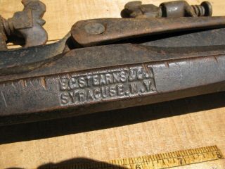 Vintage E.  C.  Stearns Folding " Bat Wing " Cast Iron Saw Vise 10.  5 Inch Wide Jaw
