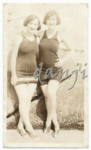 Two Wool Swimsuit Girls In A Shapely Side Hug By Rocks By The Beach Old Photo