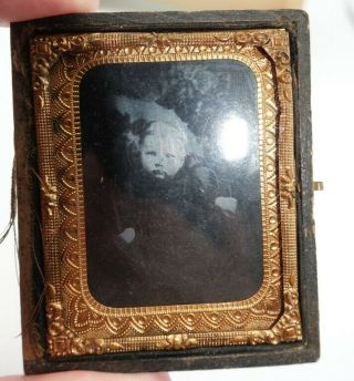 Antique Daguerreotype Photo of baby in half case Post Mortem? infant child kid 4