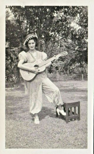 Pretty Woman " Leah " Playing Guitar In Gaucho Hat And High Heels - In Yard - 1938.