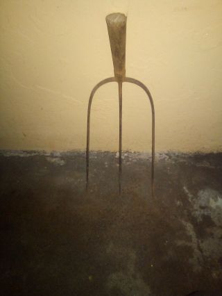 Vintage 3 Tines Cast Iron Hay Manure Fork Head