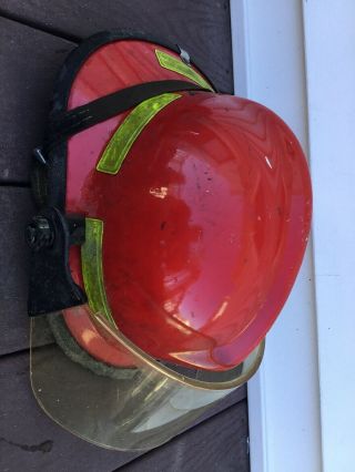 Cairns Firefighter Rescue red Helmet With Visor 3