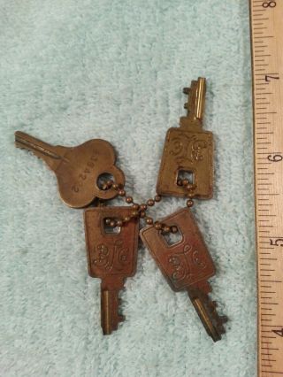Vintage Keys Rusty Cabinet Desk (4) Keys Steampunk Jewelry Supplies Antique Keys