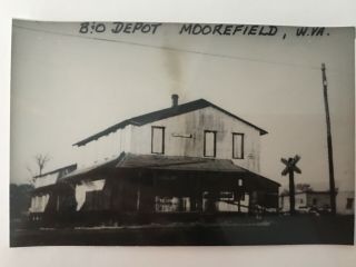 Moorefield Wv B&o Rr Station Railway Railroad Depot B&w Real Photo Postcard Rppc