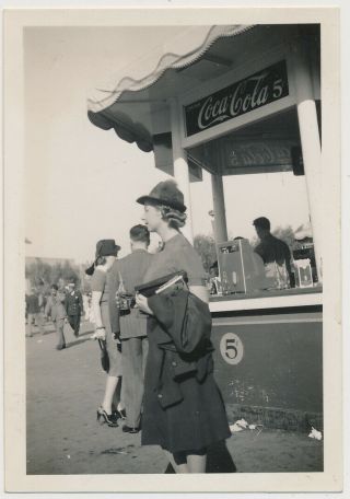 Profile Woman W Coke Bottle @ Worlds Fair Coca Cola Stand Vtg 1939 Ggie Photo Sf