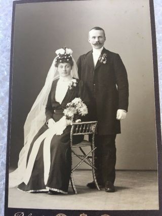 1800’s Antique Cabinet Photo Couple Wedding Fancy Dress Sweden Seated Bride