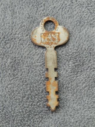 Vintage Key - Yale Junior,  Made In Usa,  Steel,  2 " Length