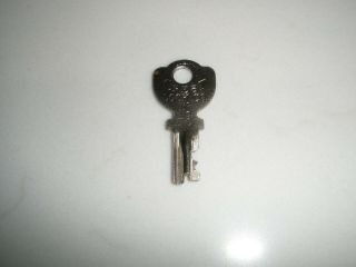 Vintage Crest Lock Co.  Inc.  Replacement Key No.  70 Silver USA Made 3