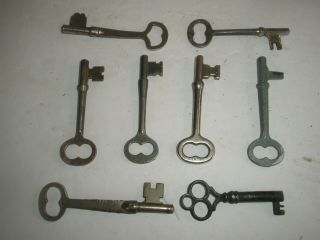 Vintage Antique Skeleton Metal Key Set Of 8 Keys