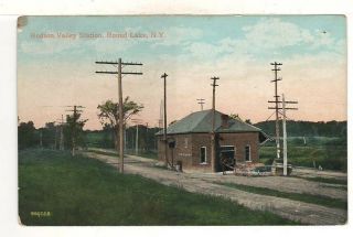 C1910 Postcard: Hudson Valley Railroad Station – Round Lake,  York