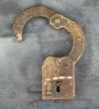 Vintage Antique Yale & Towne Padlock Circle Lock with Key 2