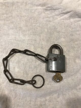 Vintage Usn U.  S.  N.  Navy Military Padlock Chicago Lock Co W/ Keychain Hardware