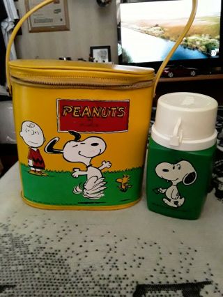 Vintage 1965 Peanuts Vinyl Yellow Lunch Box Pail Charlie Brown/snoopy W/thernos