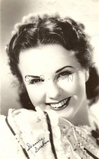Vintage 1940s Movie Star Real Photo Postcard - Actress - Deanna Durbin