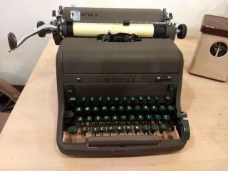 Vintage Royal Portable Typewriter Looks To Be In And Ready To G