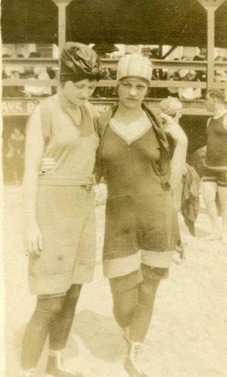 Aa180 Vtg Photo Sexy Swim Suit Women Friends,  Virginia Ave,  Long Beach Ca C 1919