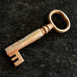 (m97) Antique Skeleton Key Metal Key Patinated Collecting Art Lock Accessories