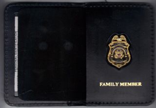 Federal Reserve Police Officer Family Member Wallet W/antique 1 - Inch Mini Pin
