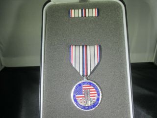 World Trade Center Commemorative Medal - Comes In Leatherette Case
