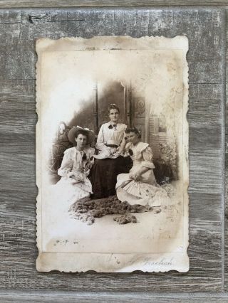 Yr 1894 Antique Photo Cabinet Card Of 3 Young Women By G.  Froelich Round Top,  Tx