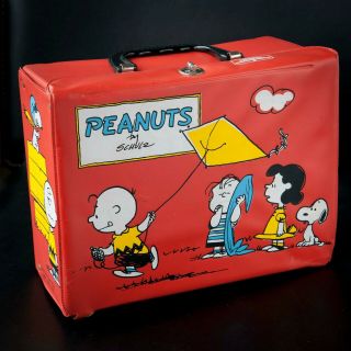 Vintage From 1960s Peanuts Gang Red Vinyl Lunchbox W/ Charlie Brown No Thermos